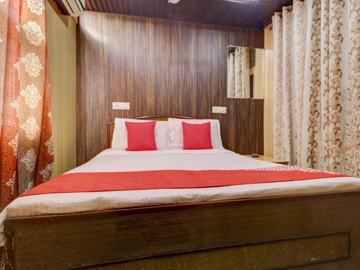 Oyo 77454 Hotel Prince Palace Patiāla Extérieur photo