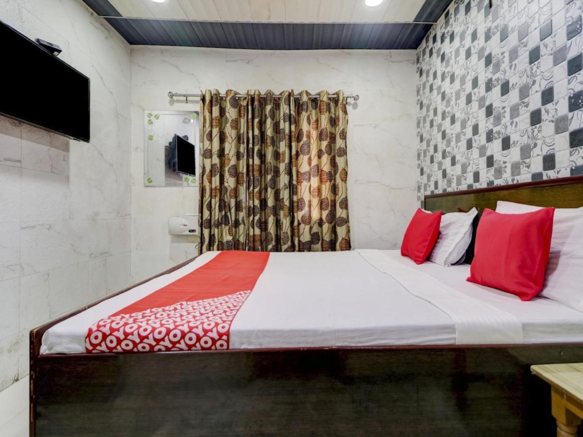 Oyo 77454 Hotel Prince Palace Patiāla Extérieur photo