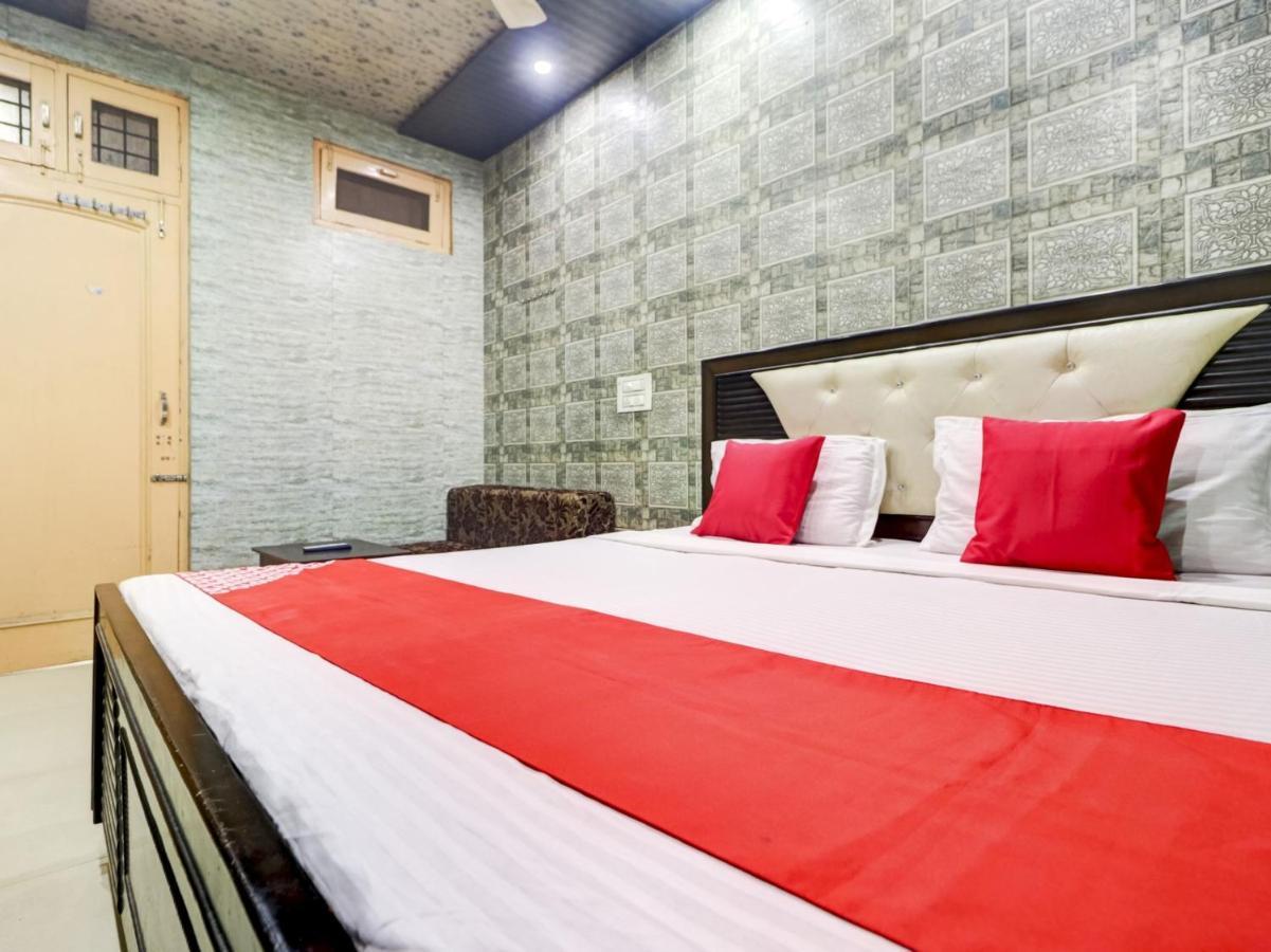 Oyo 77454 Hotel Prince Palace Patiāla Extérieur photo